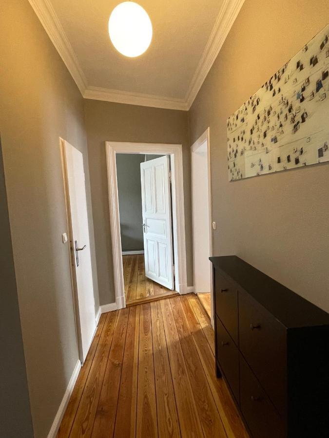 Altbaucharme Deluxe Mit Balkon In Zentraler Lage Apartment Kiel Luaran gambar